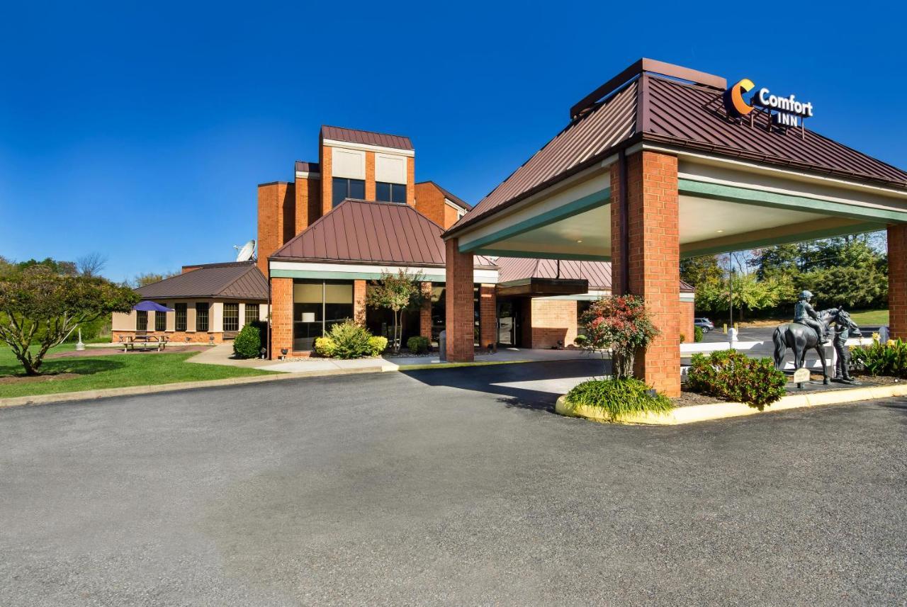 Comfort Inn Virginia Horse Center Lexington Exterior photo