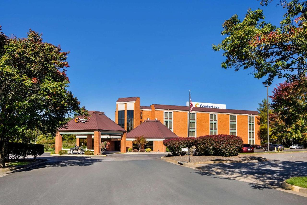 Comfort Inn Virginia Horse Center Lexington Exterior photo